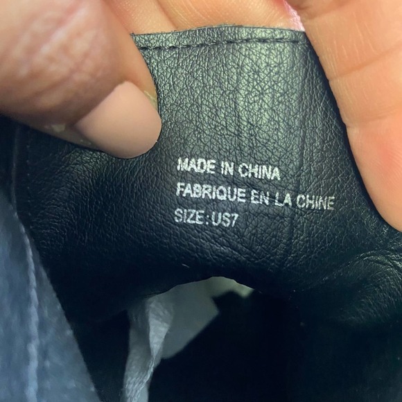 Urban Outfitters | Black Short Bootie Heels 7‎ - Picture 8 of 8